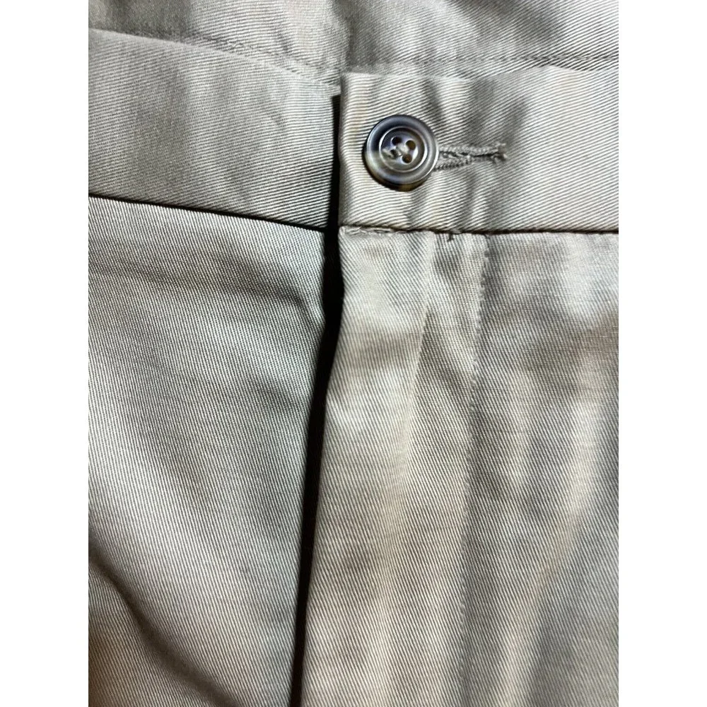 Roundtree & Yorke Pleated Shorts Mens 52 Beige Pocketed Belted‎ Button Men NWOT.